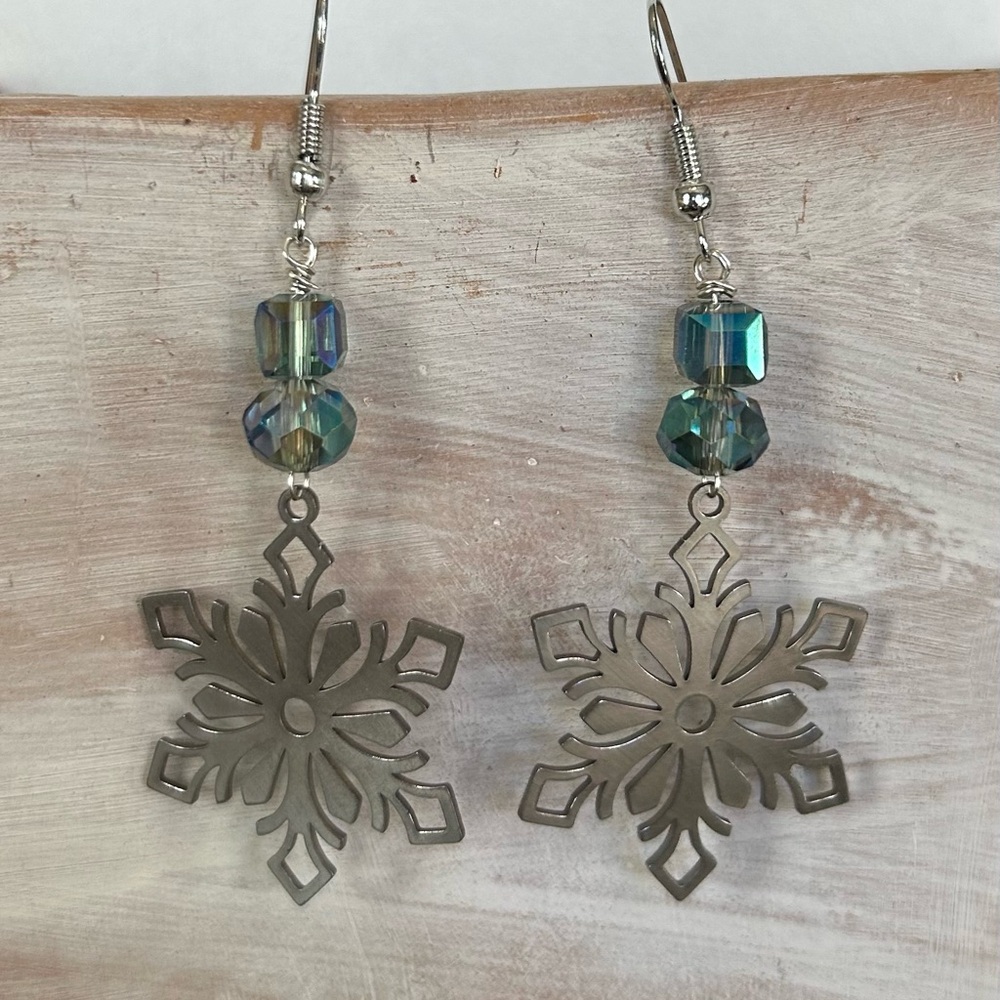 Handcrafted Snowflake Glass Beads Dangle Earrings